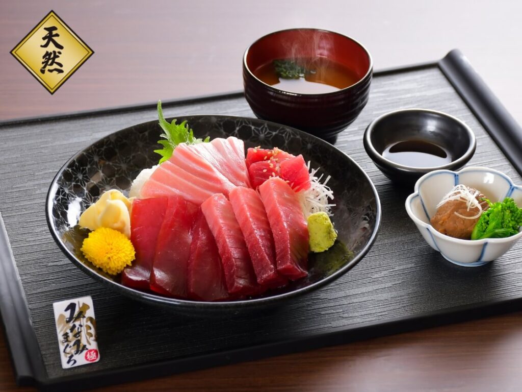 南まぐろ贅沢丼