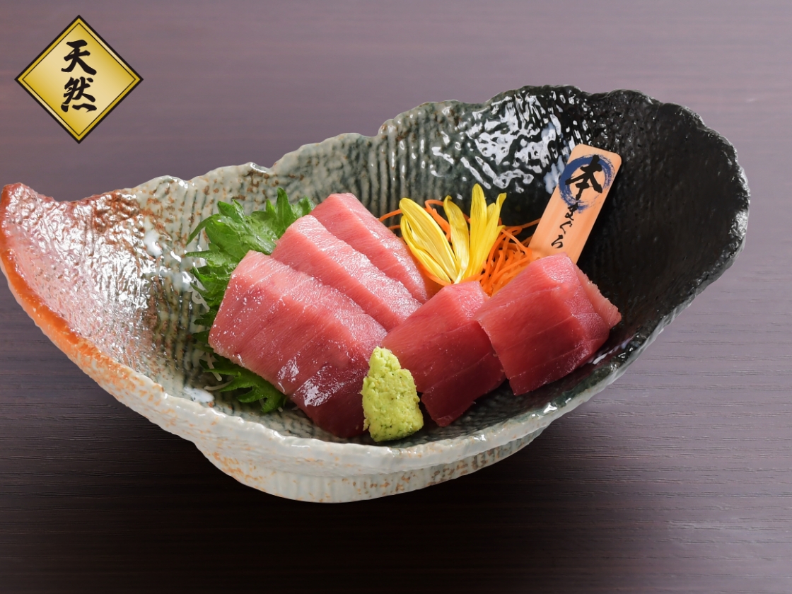 南まぐろと本まぐろ静岡本店の本マグロ中トロ刺身
