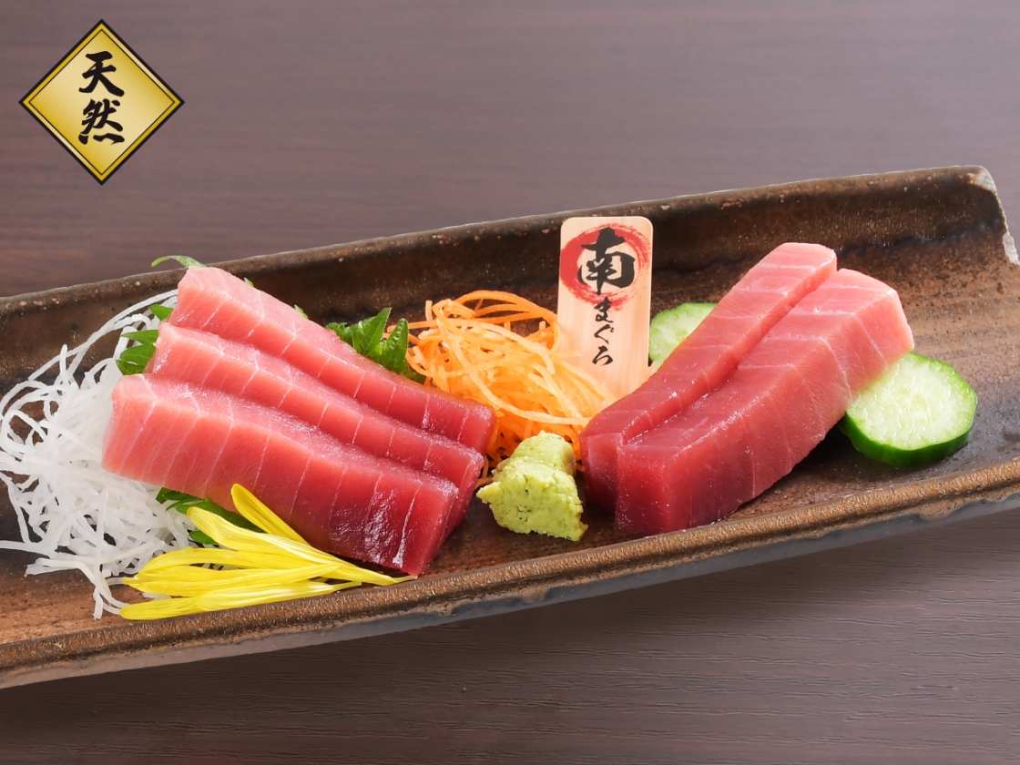 南まぐろと本まぐろ静岡本店の南マグロ中トロ刺身