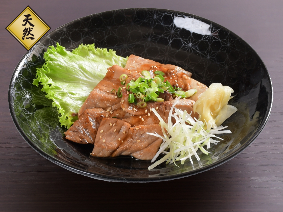 南まぐろと本まぐろ静岡本店のまぐろステーキ